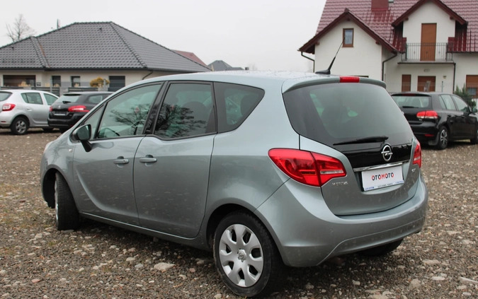Opel Meriva cena 22900 przebieg: 176000, rok produkcji 2011 z Sianów małe 667